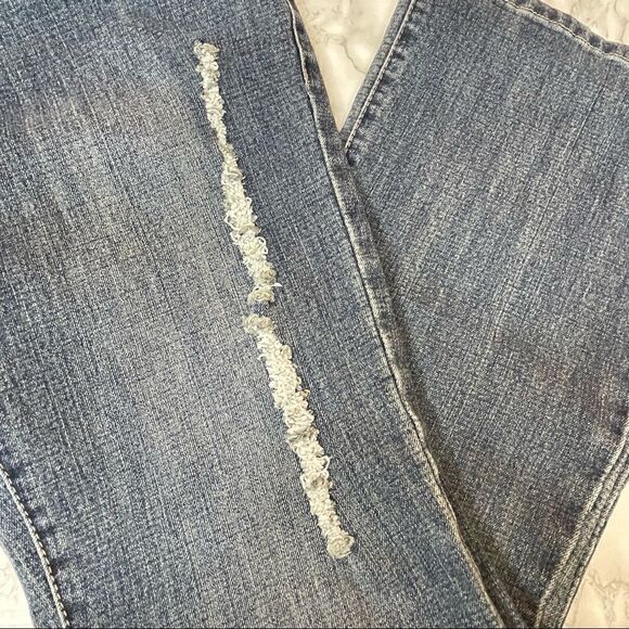 BLUENOTES Morgan Low Rise Flare distressed Jean 31/30 Medium Wash - Picture 12 of 14